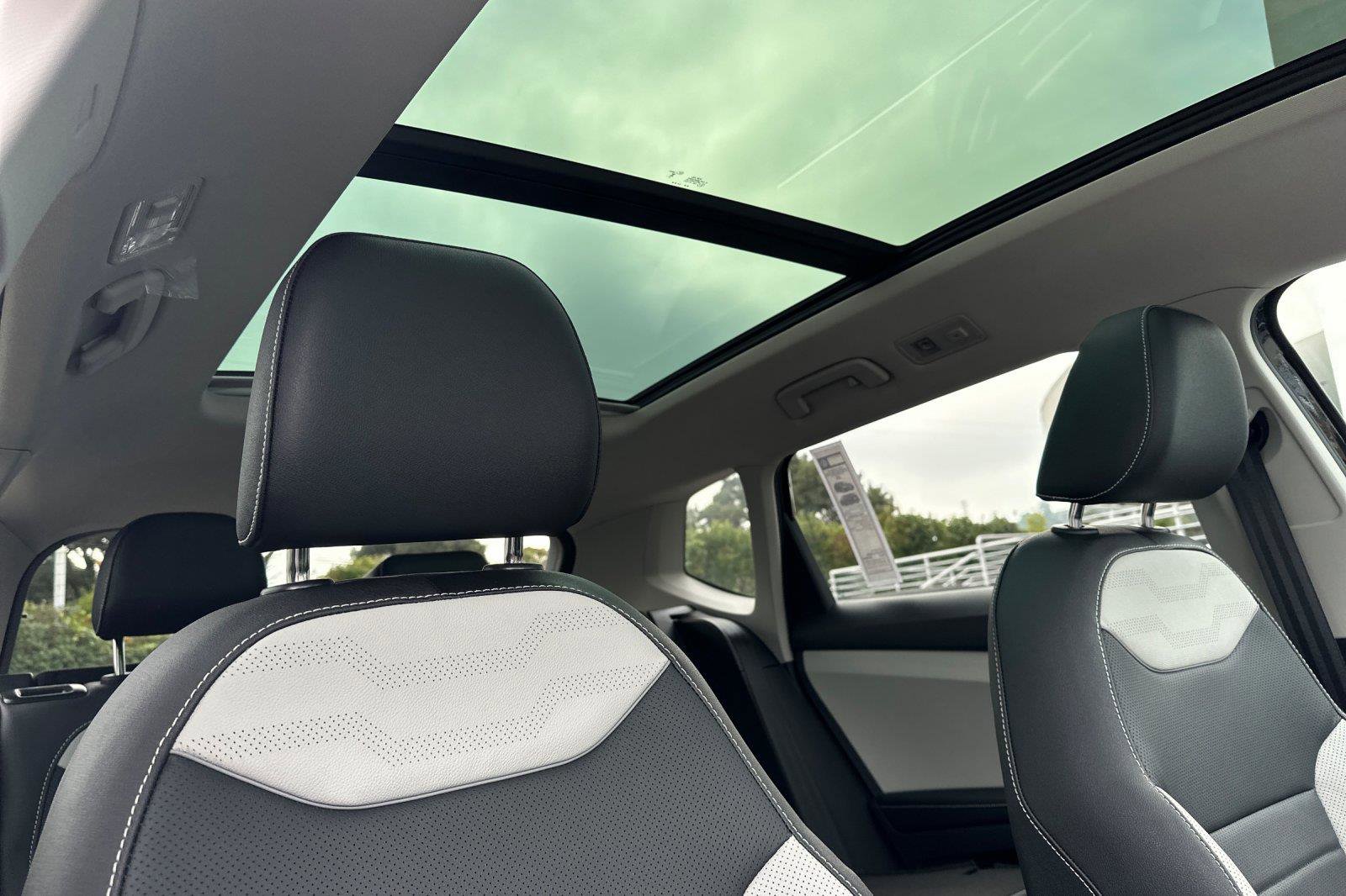 New 2026 Volkswagen Taos SEL image 16