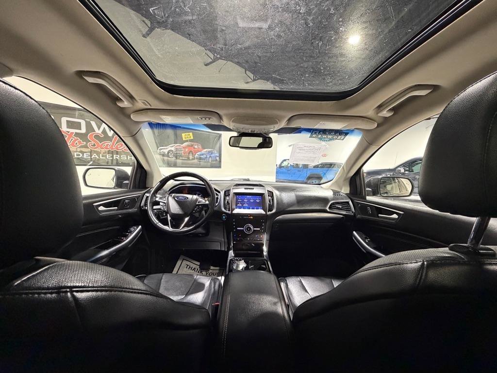 Used 2020 Ford Edge Titanium w/ Equipment Group 301A FWD image 25