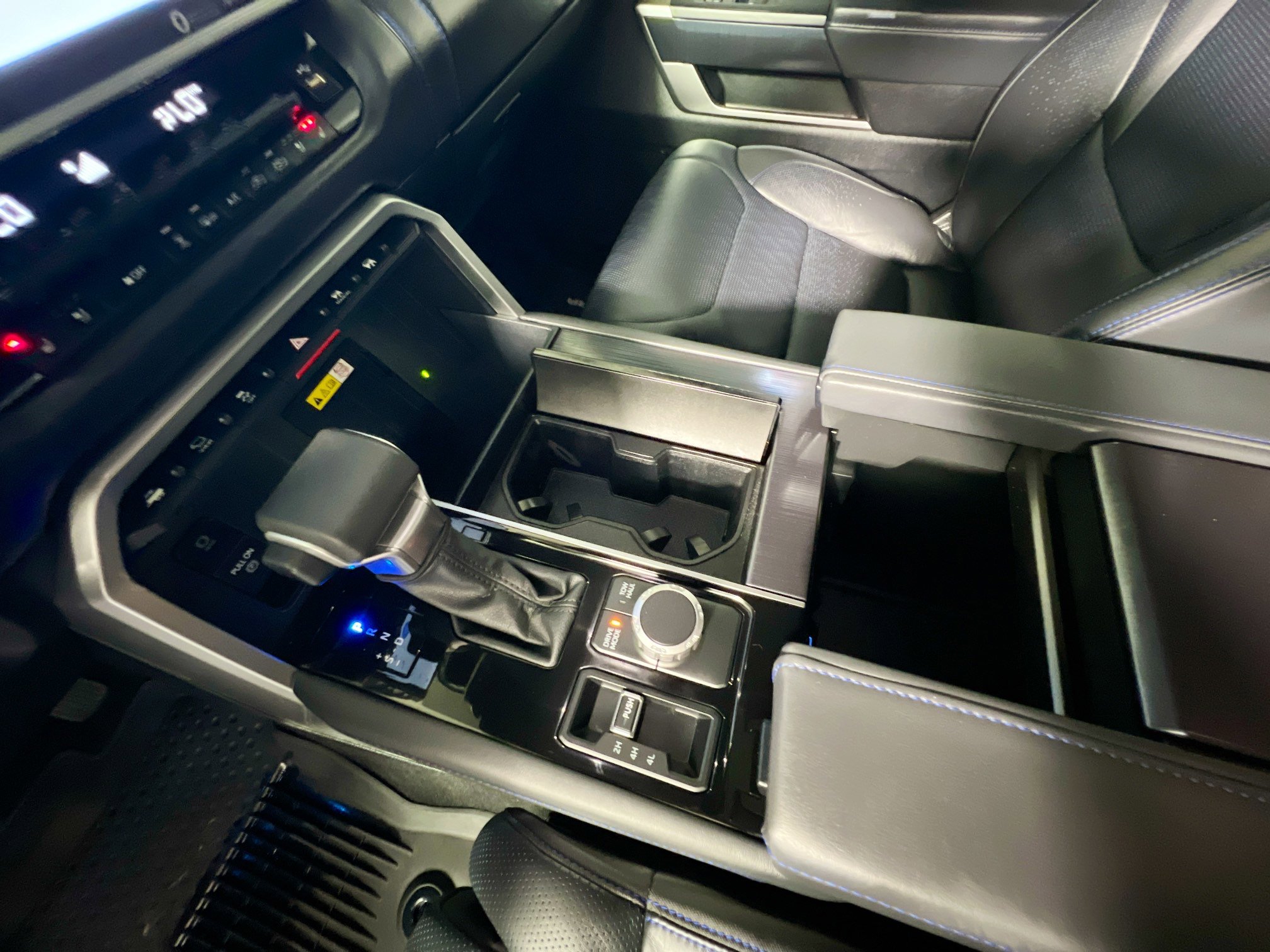 Used 2023 Toyota Tundra Platinum w/ Advanced Package image 26