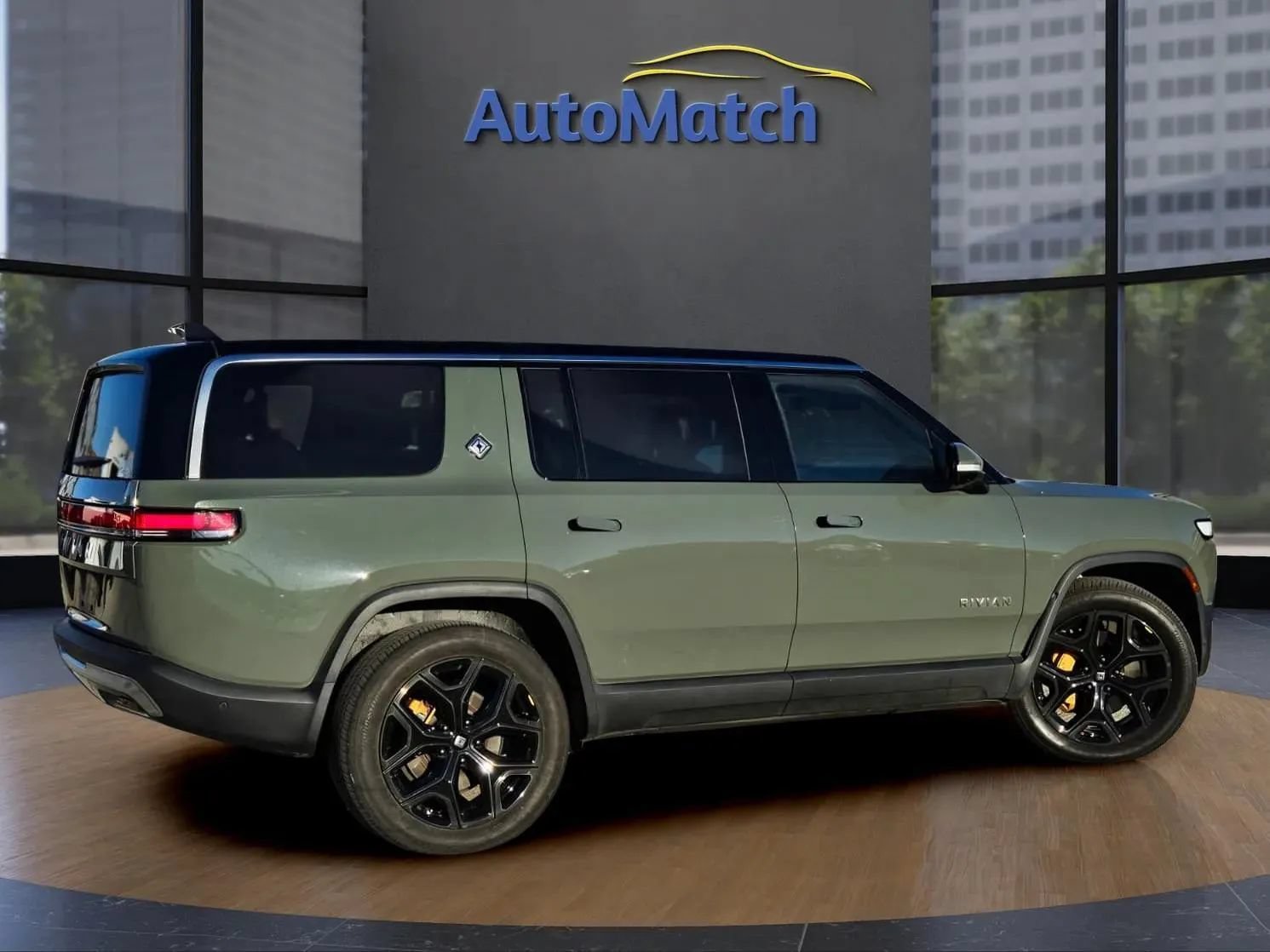 Used 2023 Rivian R1S Launch Edition AWD/4WD image 11