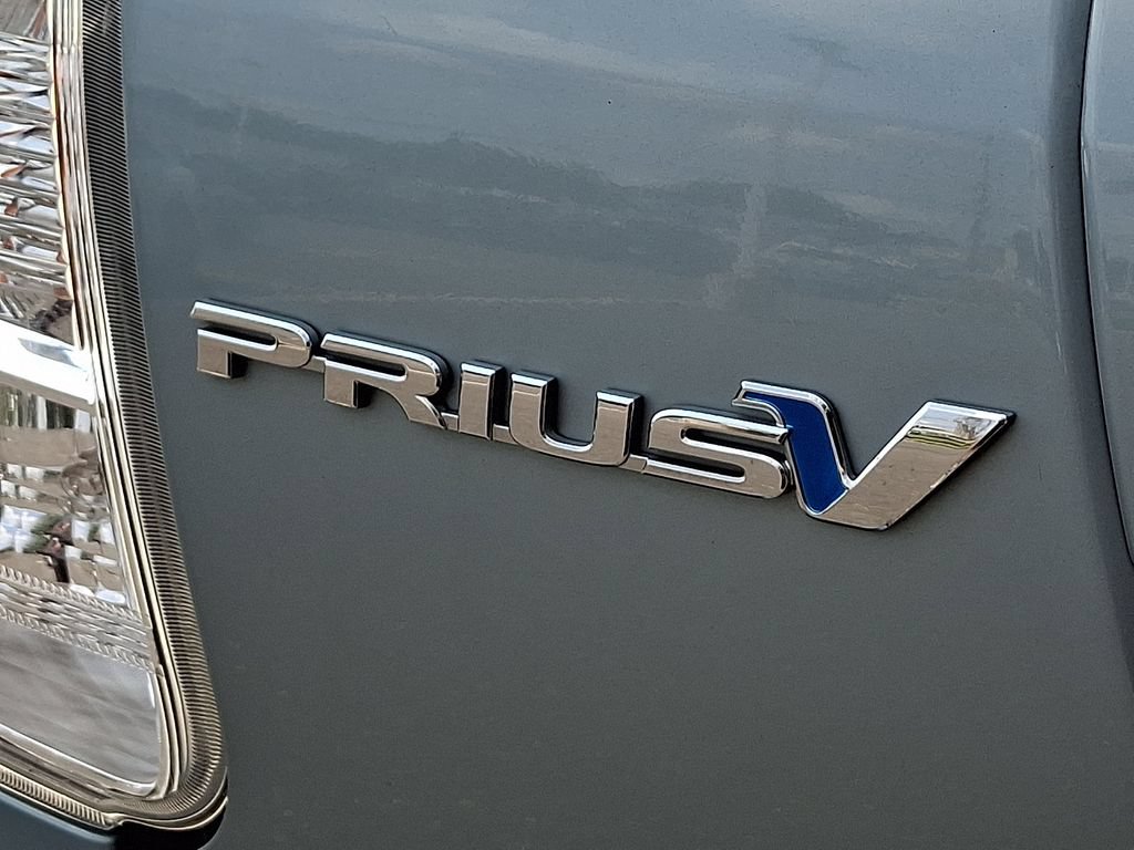 Used 2014 Toyota Prius V Three FWD image 31