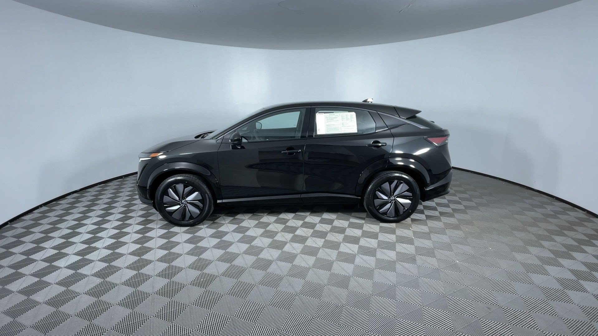 Certified 2024 Nissan Ariya AWD image 5