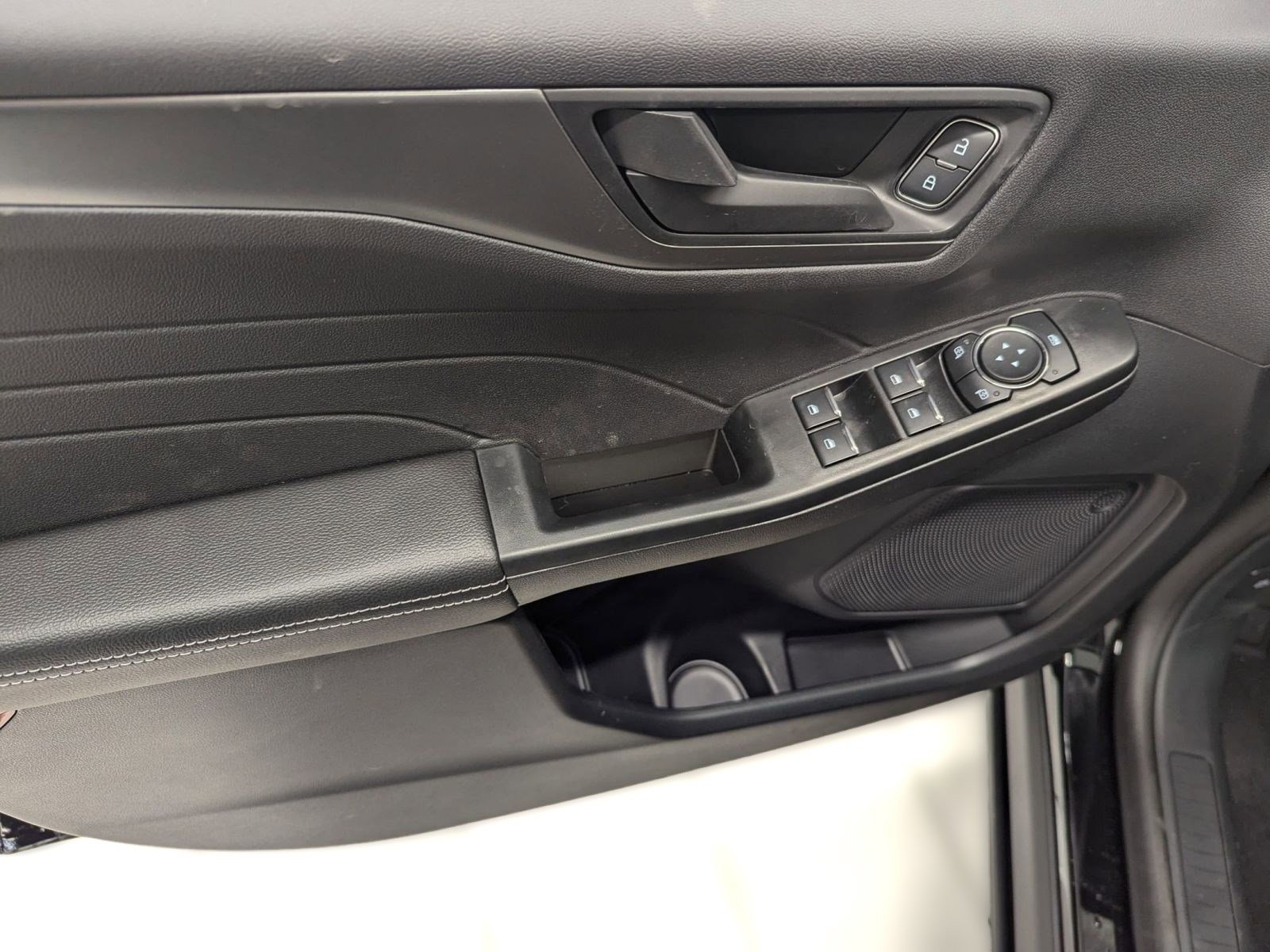 New 2026 Ford Escape Active w/ Cold Weather Package image 10