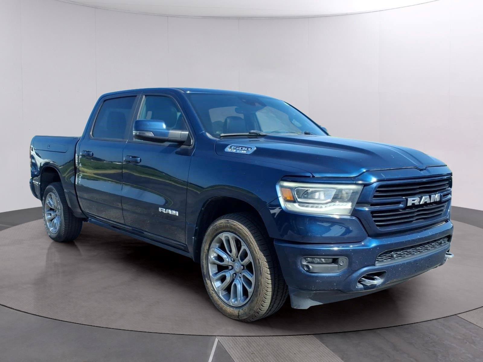 Used 2023 RAM 1500 Laramie AWD/4WD image 9