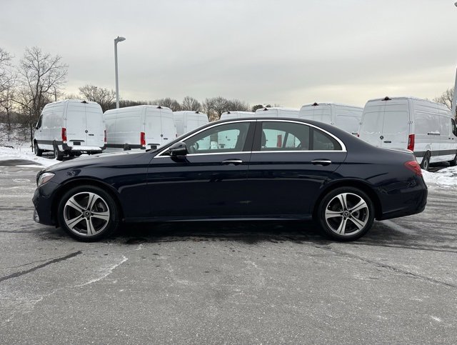 Used 2018 Mercedes-Benz E 300 4MATIC image 4