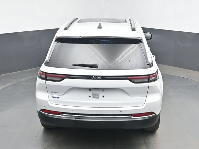 Used 2022 Jeep Grand Cherokee Limited 4xe w/ Luxury Tech Group II AWD/4WD image 39