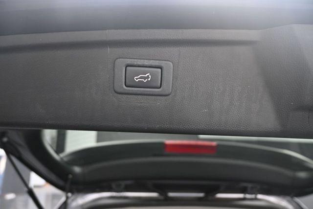 Used 2018 Subaru Outback 3.6R Limited AWD/4WD image 24