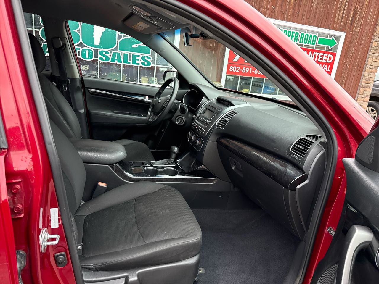 Used 2014 Kia Sorento LX image 8