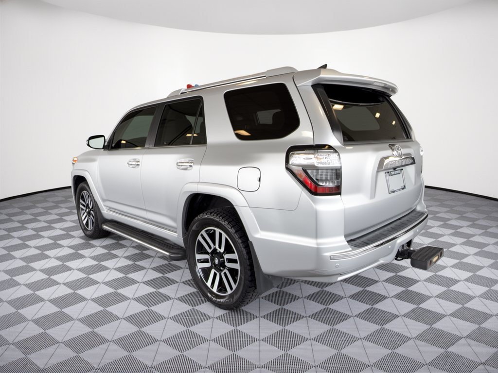 Used 2018 Toyota 4Runner Limited AWD/4WD image 3