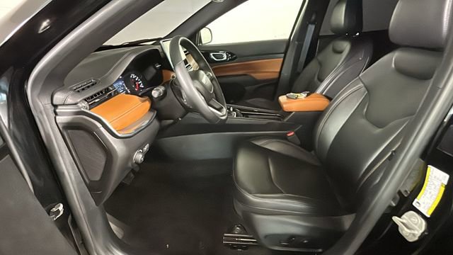 Used 2024 Jeep Compass Limited AWD/4WD image 12
