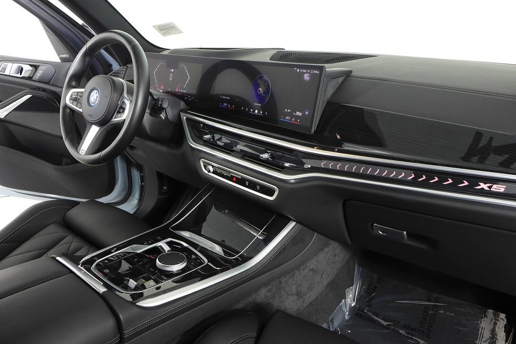 Used 2024 BMW X5 xDrive50e w/ M Sport Package AWD/4WD image 13