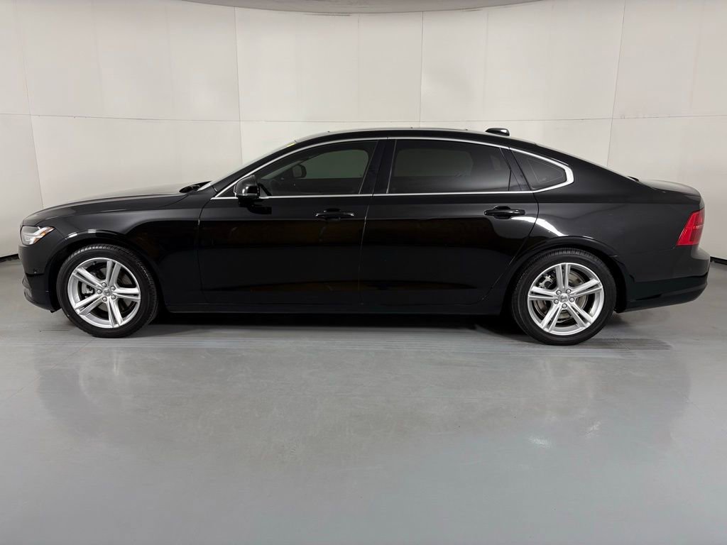 Used 2018 Volvo S90 T5 Momentum w/ Convenience Package image 5