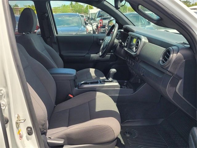 Used 2018 Toyota Tacoma TRD Sport w/ Technology Package image 26