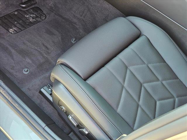 Used 2026 BMW i5 eDrive40 image 4