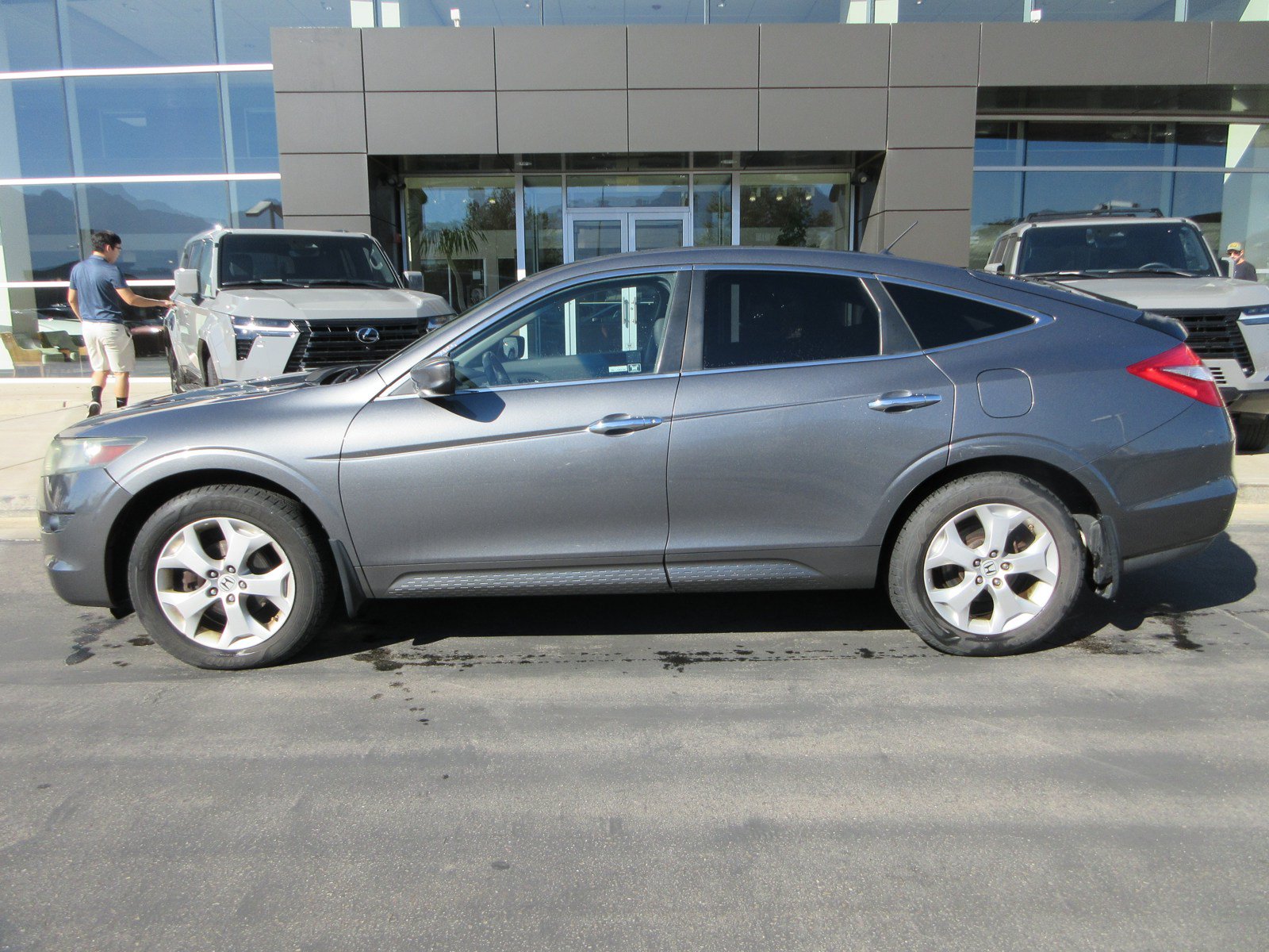 Used 2010 Honda Crosstour EX-L image 3
