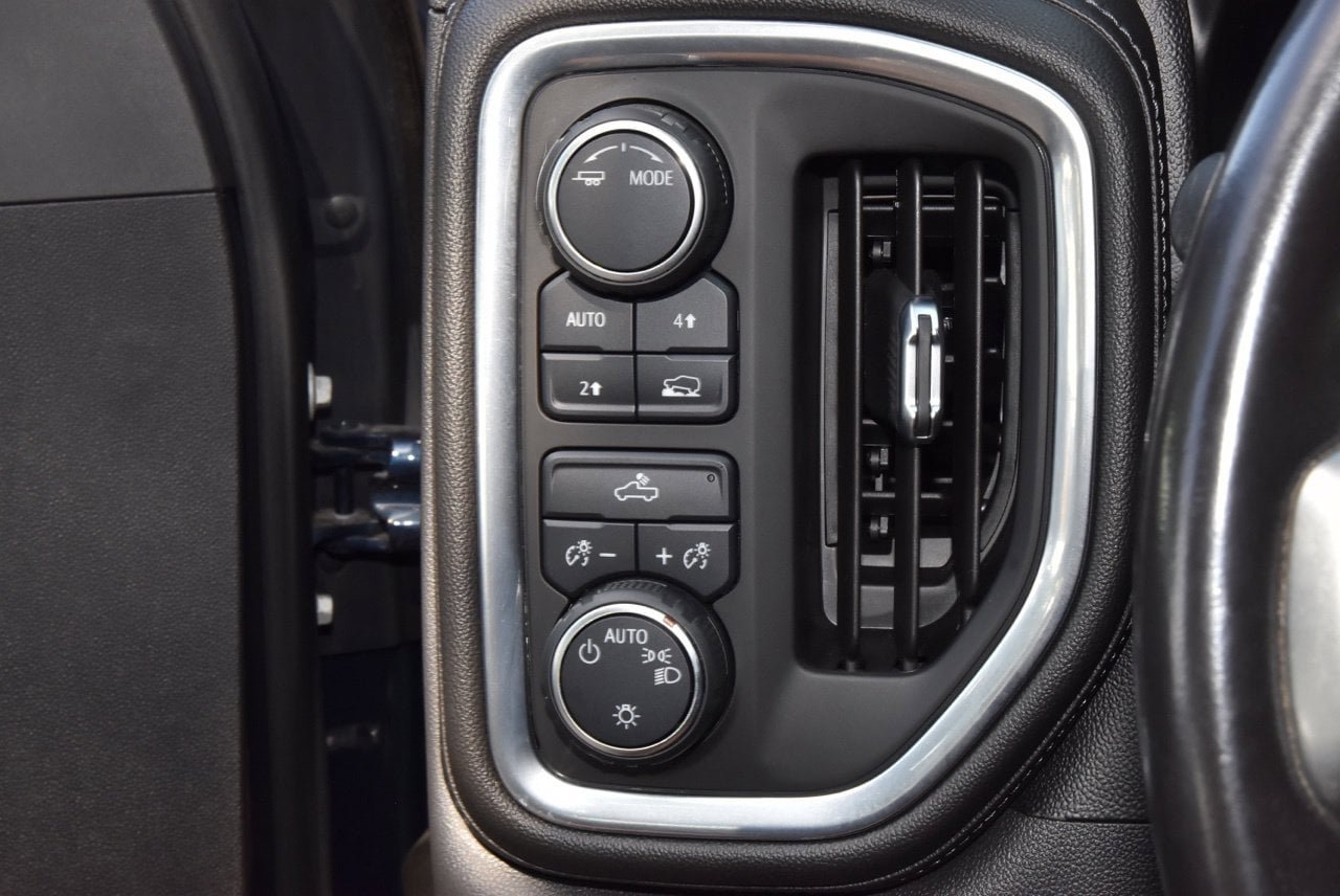 Used 2021 Chevrolet Silverado 1500 LT w/ Convenience Package II AWD/4WD image 26
