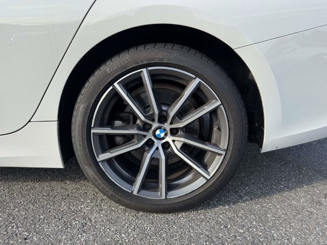 Used 2022 BMW 330i xDrive Sedan w/ Premium Package AWD/4WD image 11