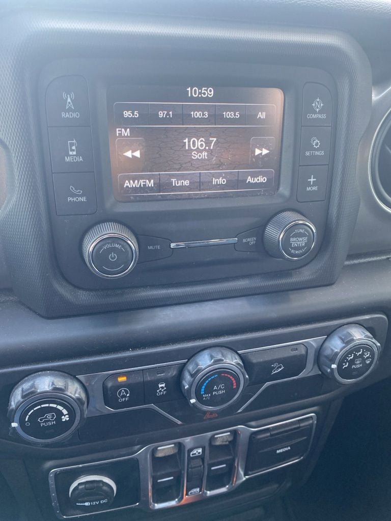 Used 2018 Jeep Wrangler Unlimited Sport S AWD/4WD image 3