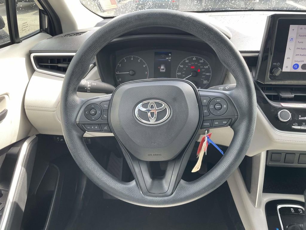 Used 2023 Toyota Corolla Cross L image 25
