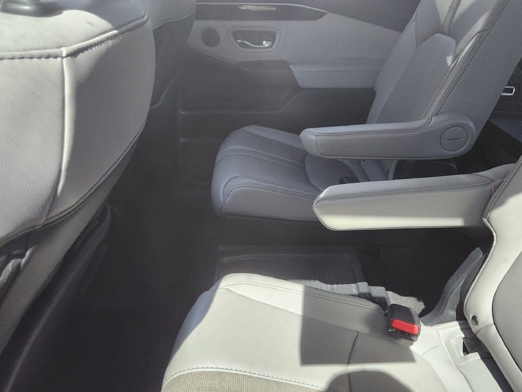 Used 2023 Honda Pilot EX-L image 8