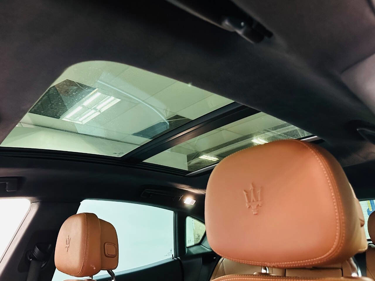 Used 2021 Maserati Levante image 21