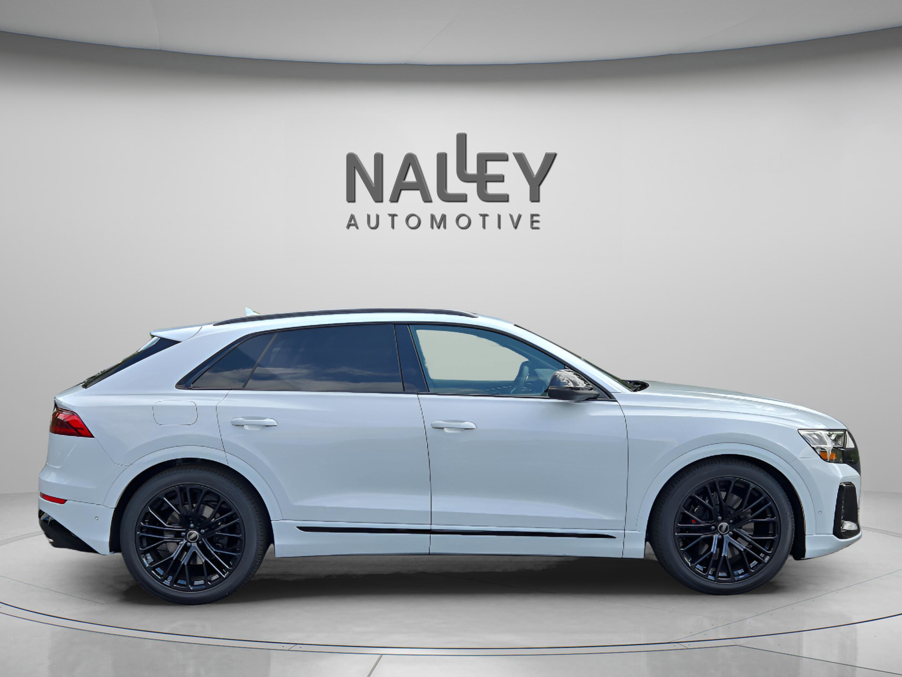 New 2025 Audi SQ8 Premium Plus image 6