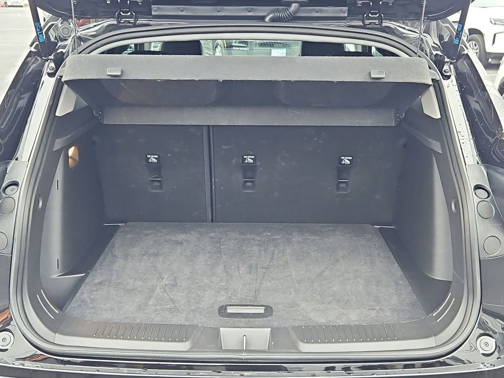 Certified 2025 Chevrolet Trax LT w/ LT Convenience Package image 24