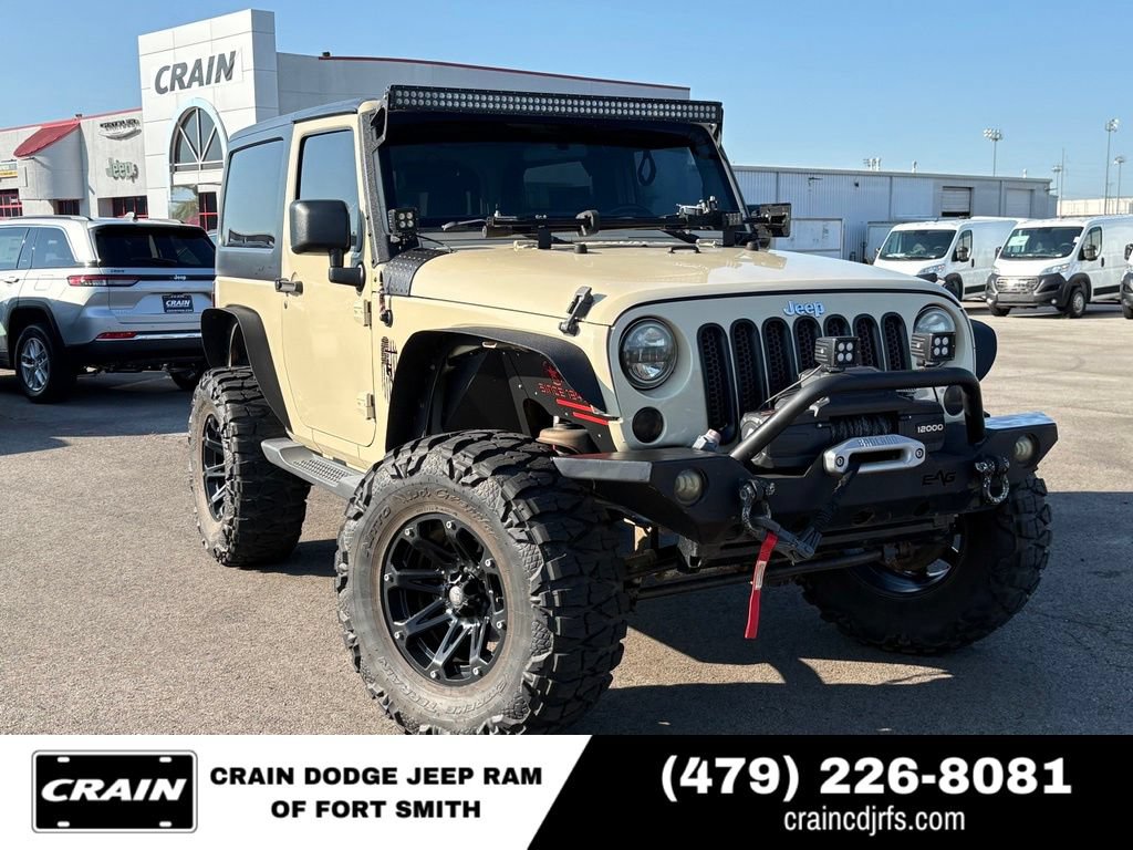 Used 2011 Jeep Wrangler Sahara w/ Connectivity Group AWD/4WD image 1