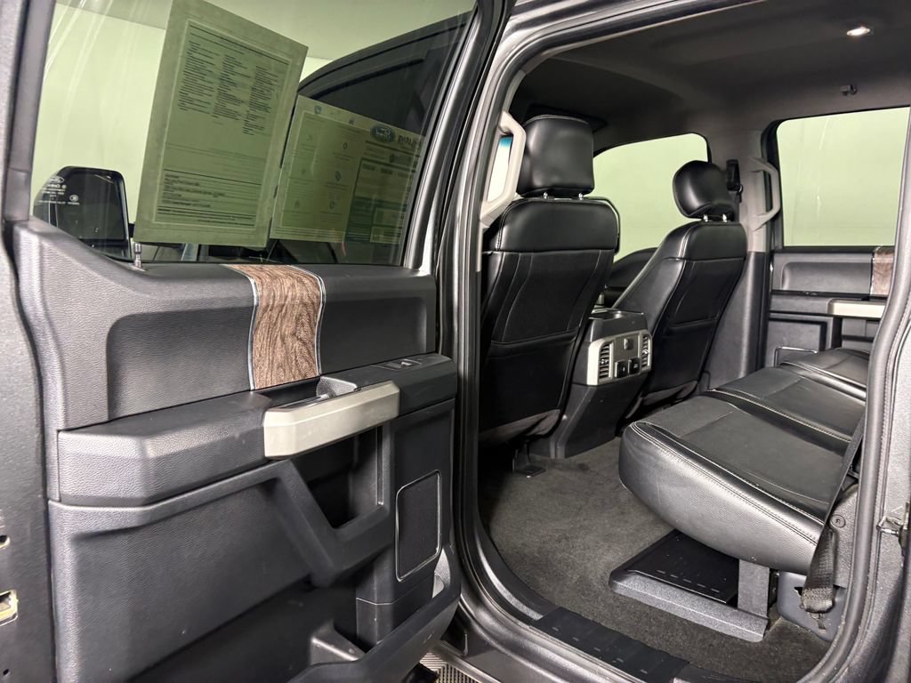 Used 2017 Ford F250 Lariat w/ Lariat Value Package AWD/4WD image 23