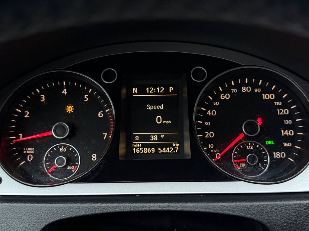 Used 2010 Volkswagen CC Sport image 24