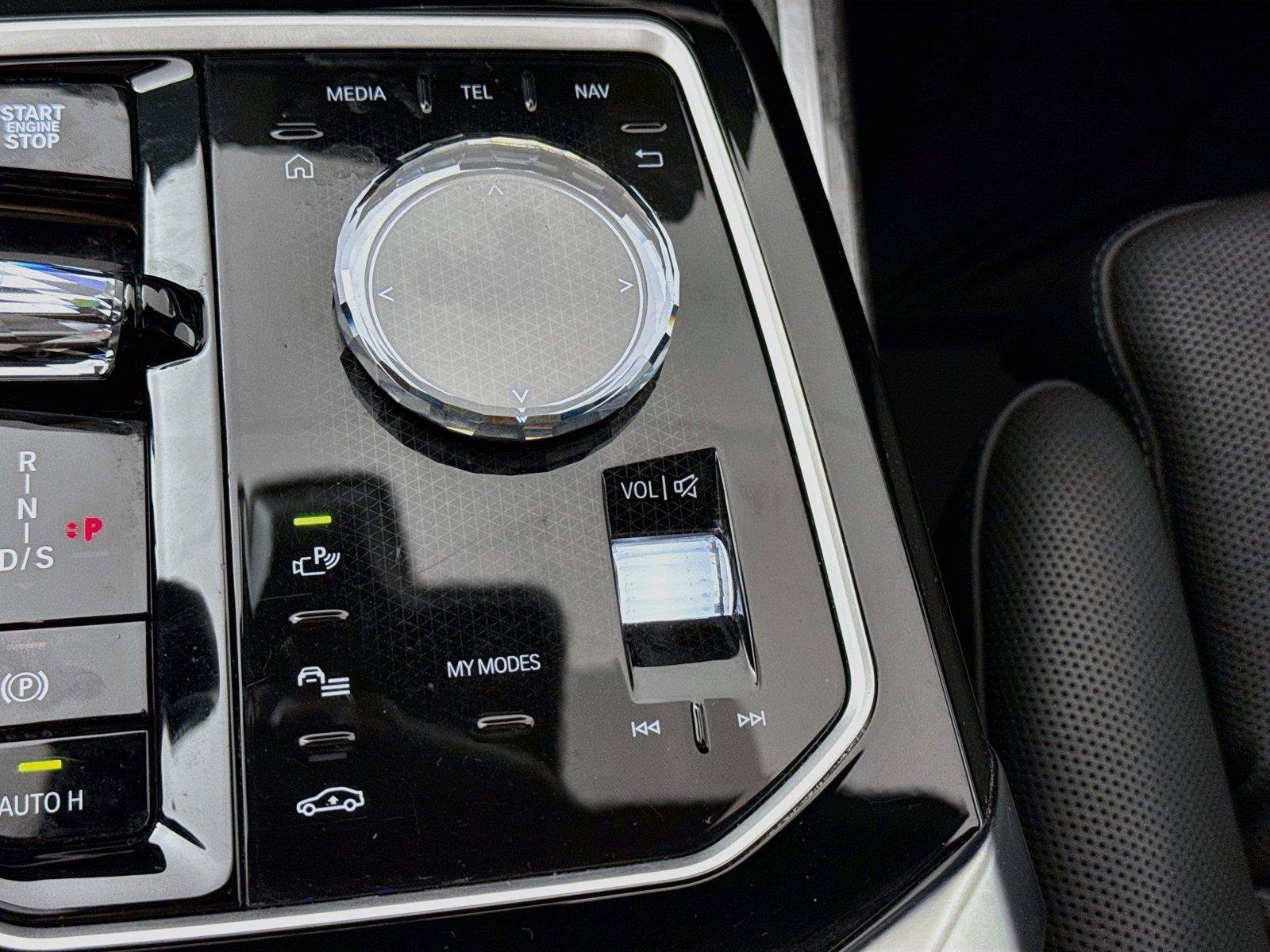 Used 2025 BMW 740i RWD image 29