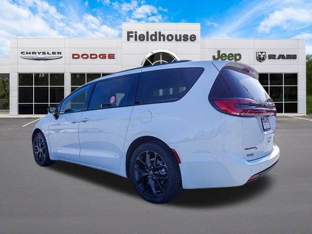New 2026 Chrysler Pacifica Select w/ S Appearance Package FWD image 10
