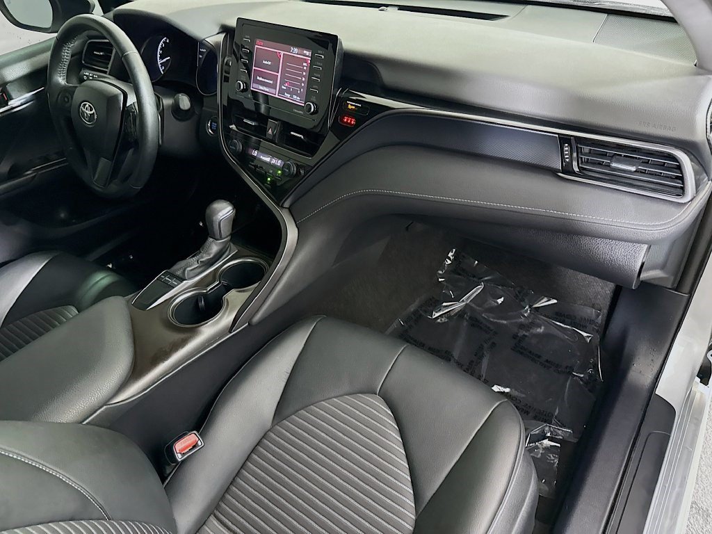 Used 2022 Toyota Camry SE w/ Convenience Package FWD image 29