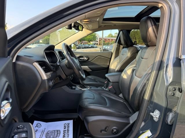 Used 2018 Jeep Cherokee Limited AWD/4WD image 13