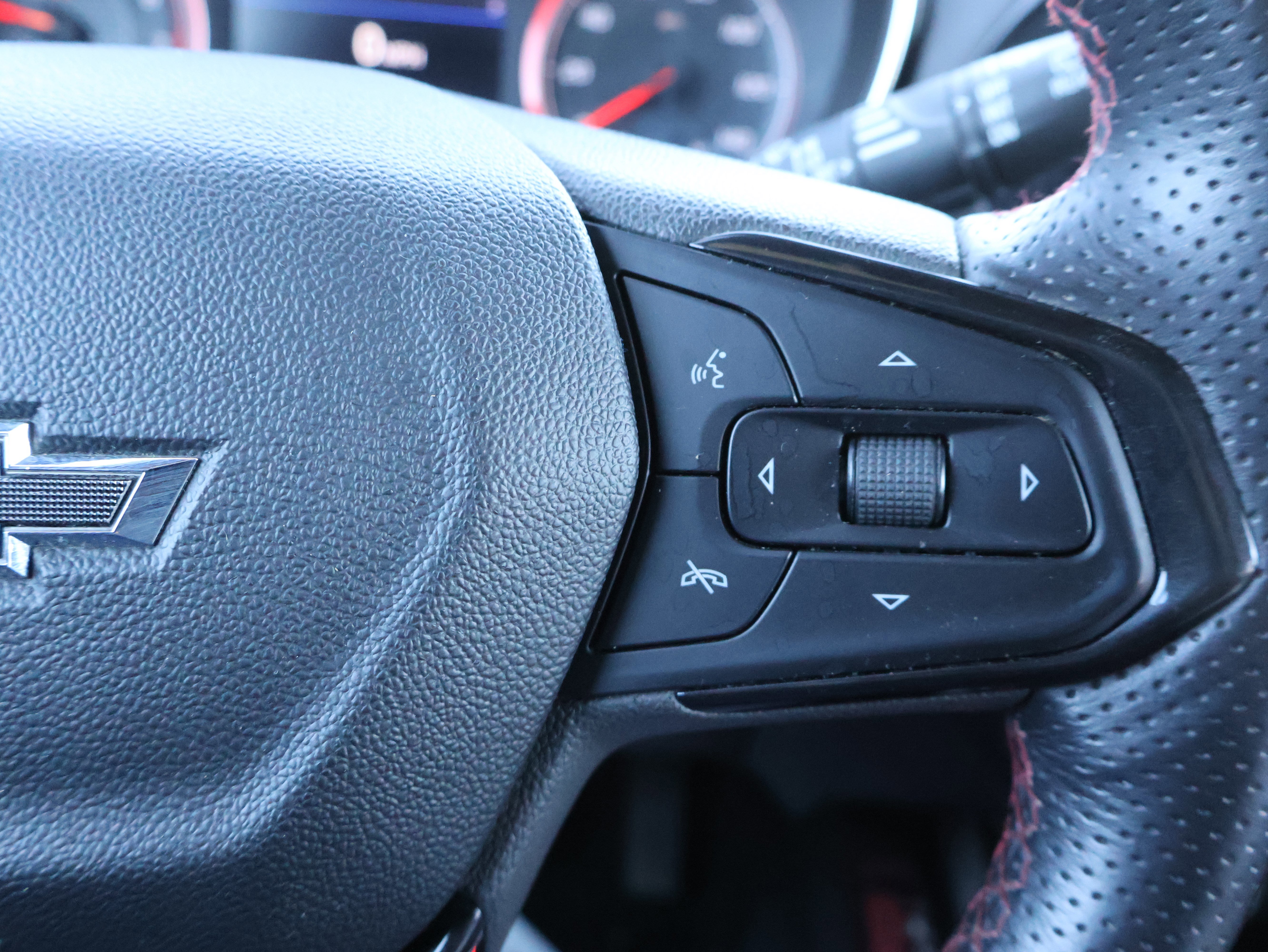 Used 2022 Chevrolet TrailBlazer RS w/ Sun and Liftgate Package image 34