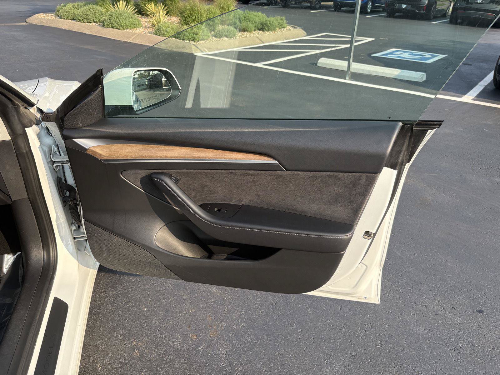 Used 2022 Tesla Model 3 Long Range AWD/4WD image 18