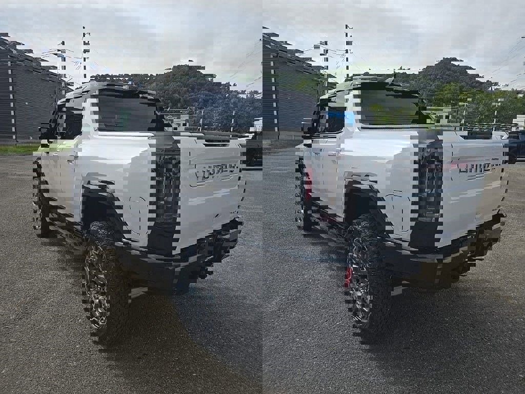 New 2025 GMC Hummer EV 3X image 4