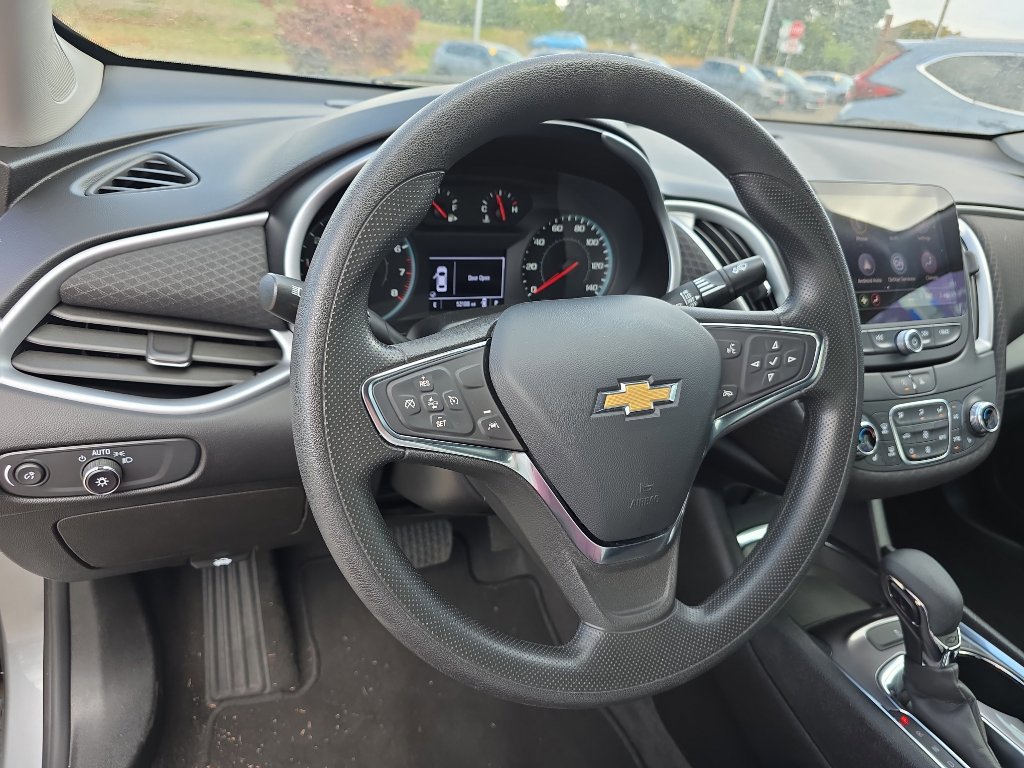 Used 2023 Chevrolet Malibu LT image 33