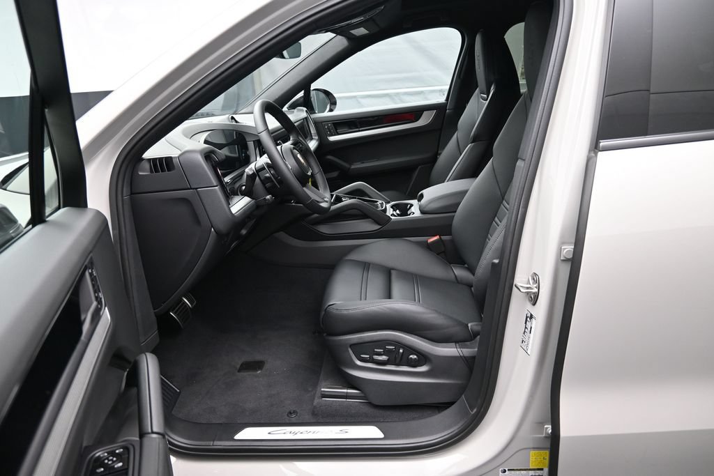 New 2026 Porsche Cayenne S AWD/4WD image 5