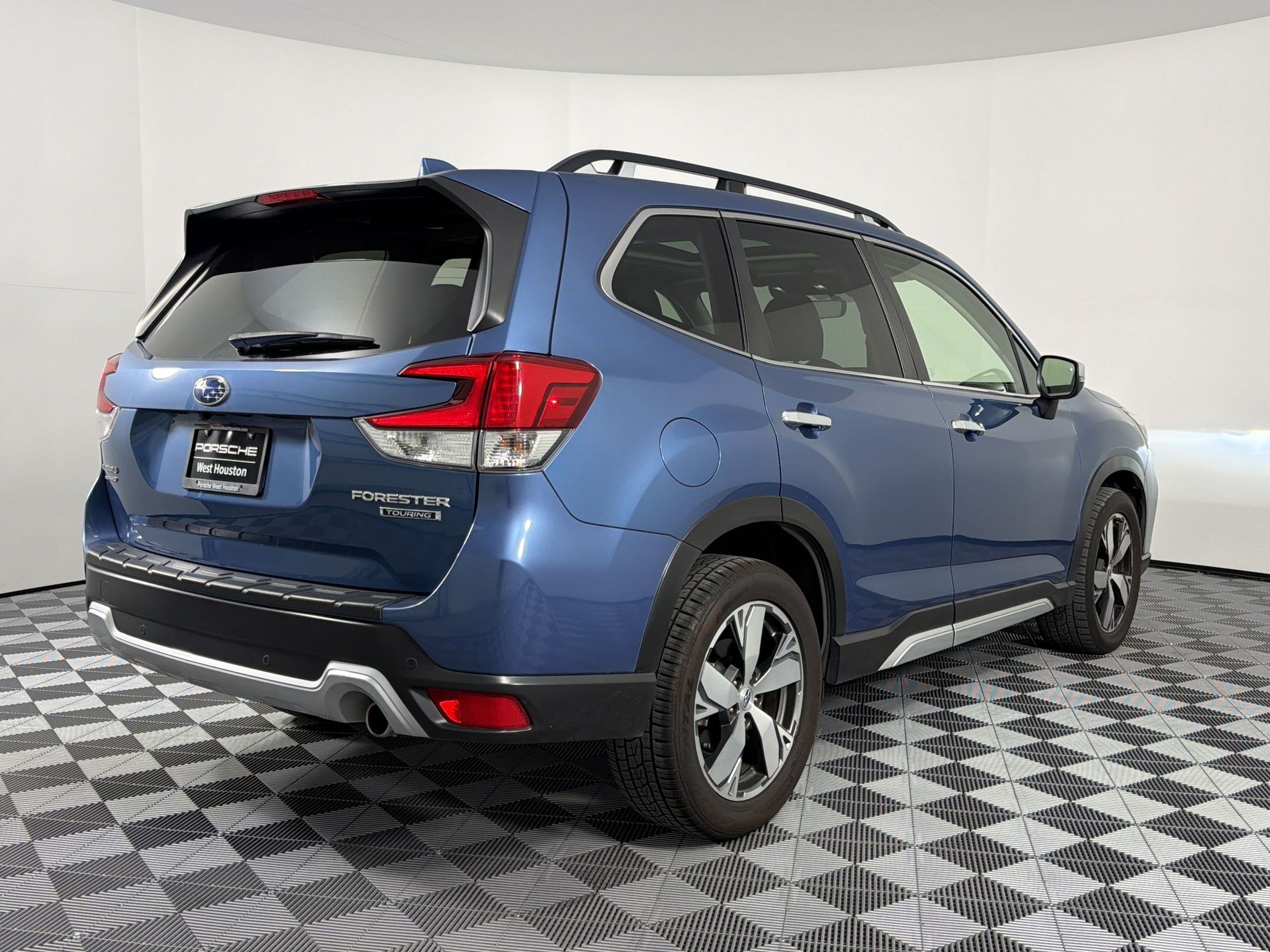 Used 2019 Subaru Forester Touring w/ Popular Package #3 AWD/4WD image 9