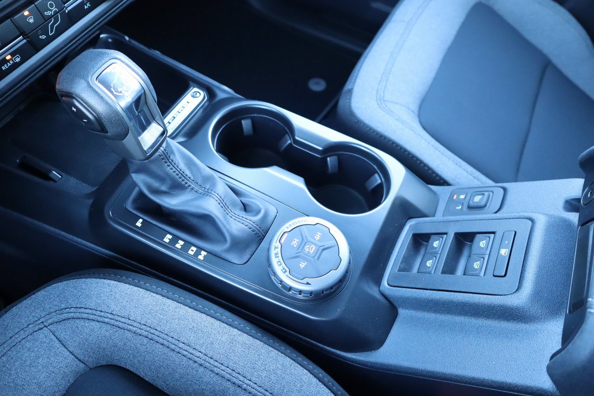 New 2025 Ford Bronco 4-Door AWD/4WD image 8