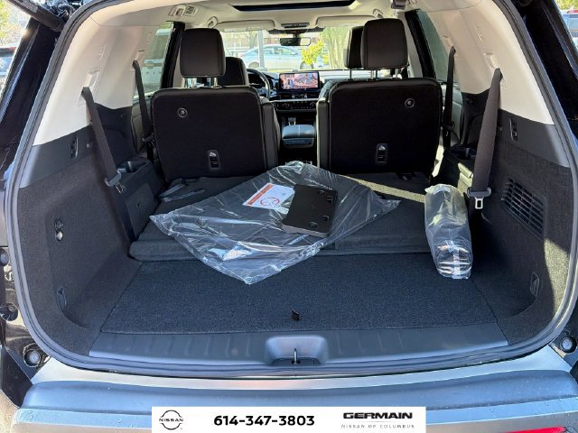 New 2026 Nissan Pathfinder SL w/ SL Premium Package AWD/4WD image 10