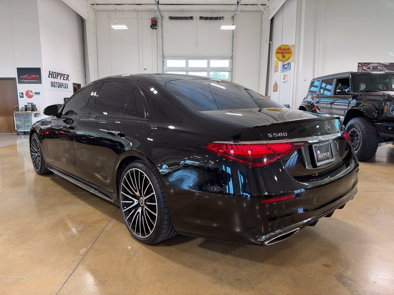 Used 2023 Mercedes-Benz S 580 4MATIC Sedan image 5