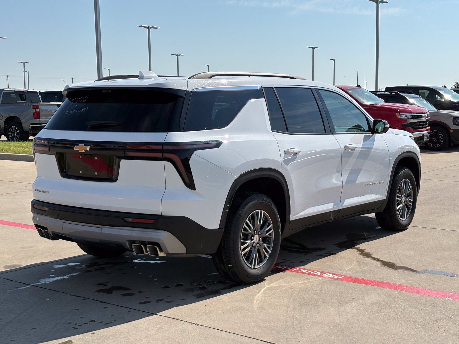 Certified 2026 Chevrolet Traverse LT w/ Driver Confidence Package FWD image 7