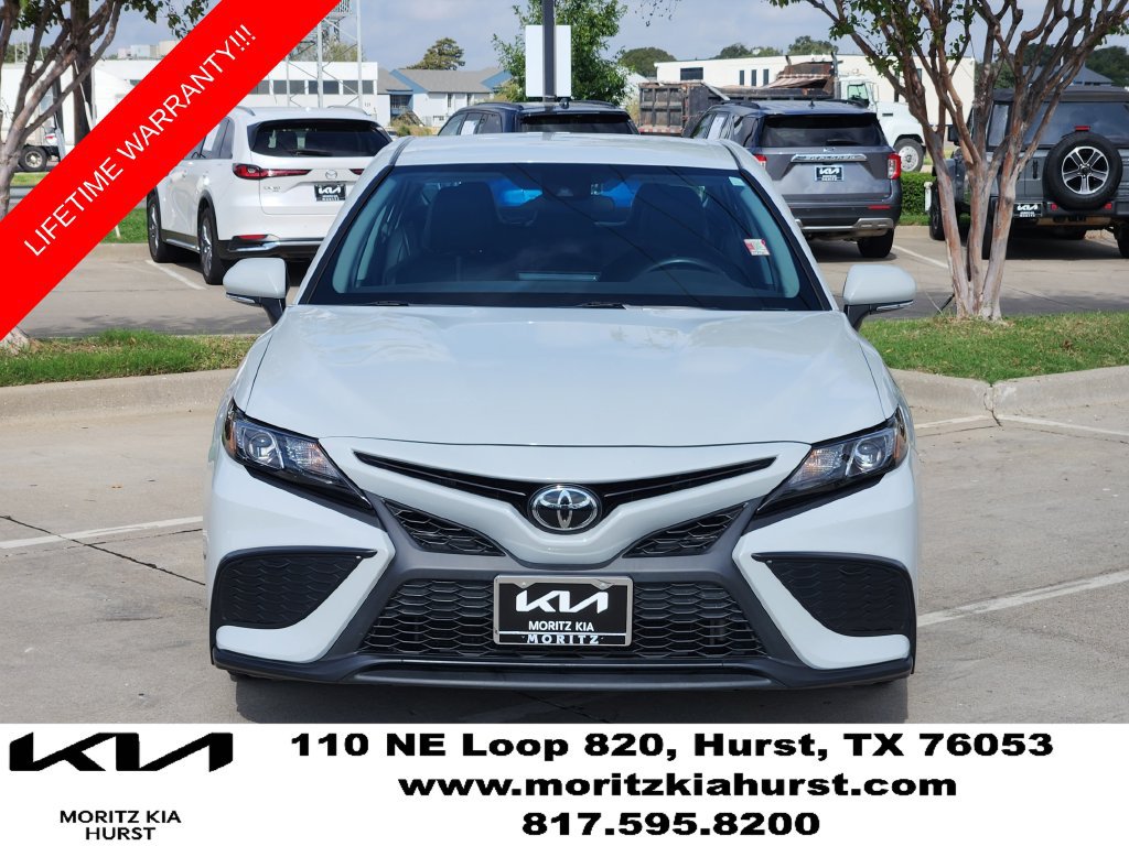 Used 2024 Toyota Camry SE FWD image 11