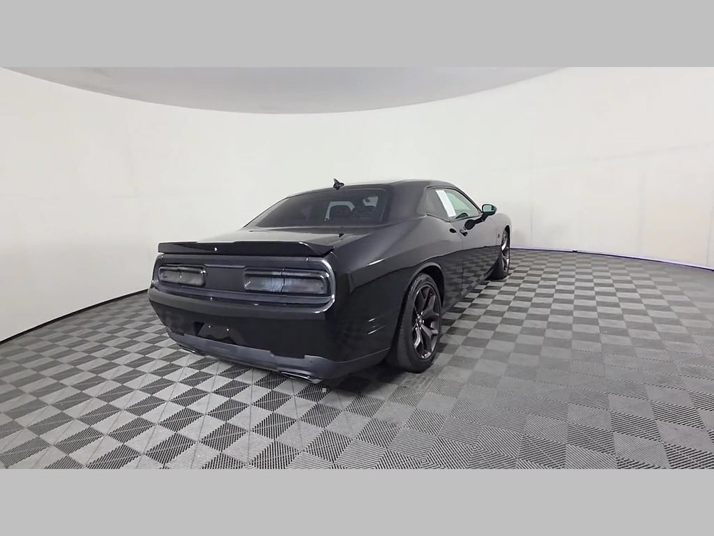 Used 2018 Dodge Challenger R/T Plus RWD image 39