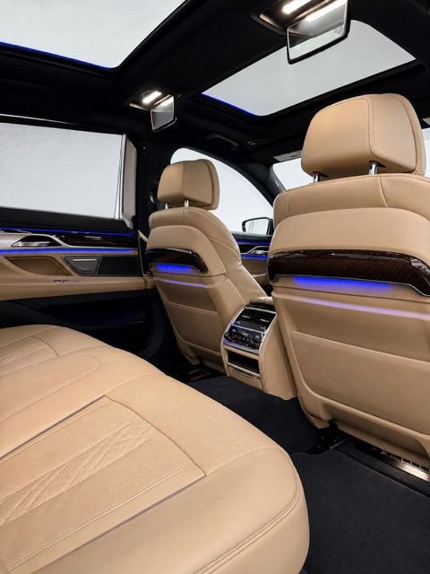 Used 2022 BMW 750i xDrive w/ Executive Package AWD/4WD image 29