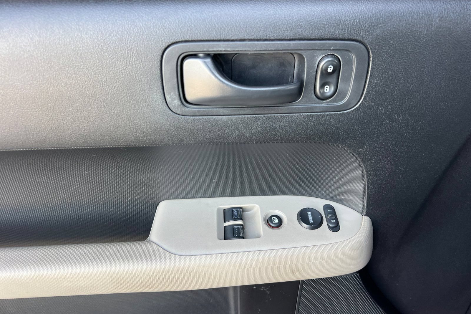 Used 2007 Honda Element EX image 11