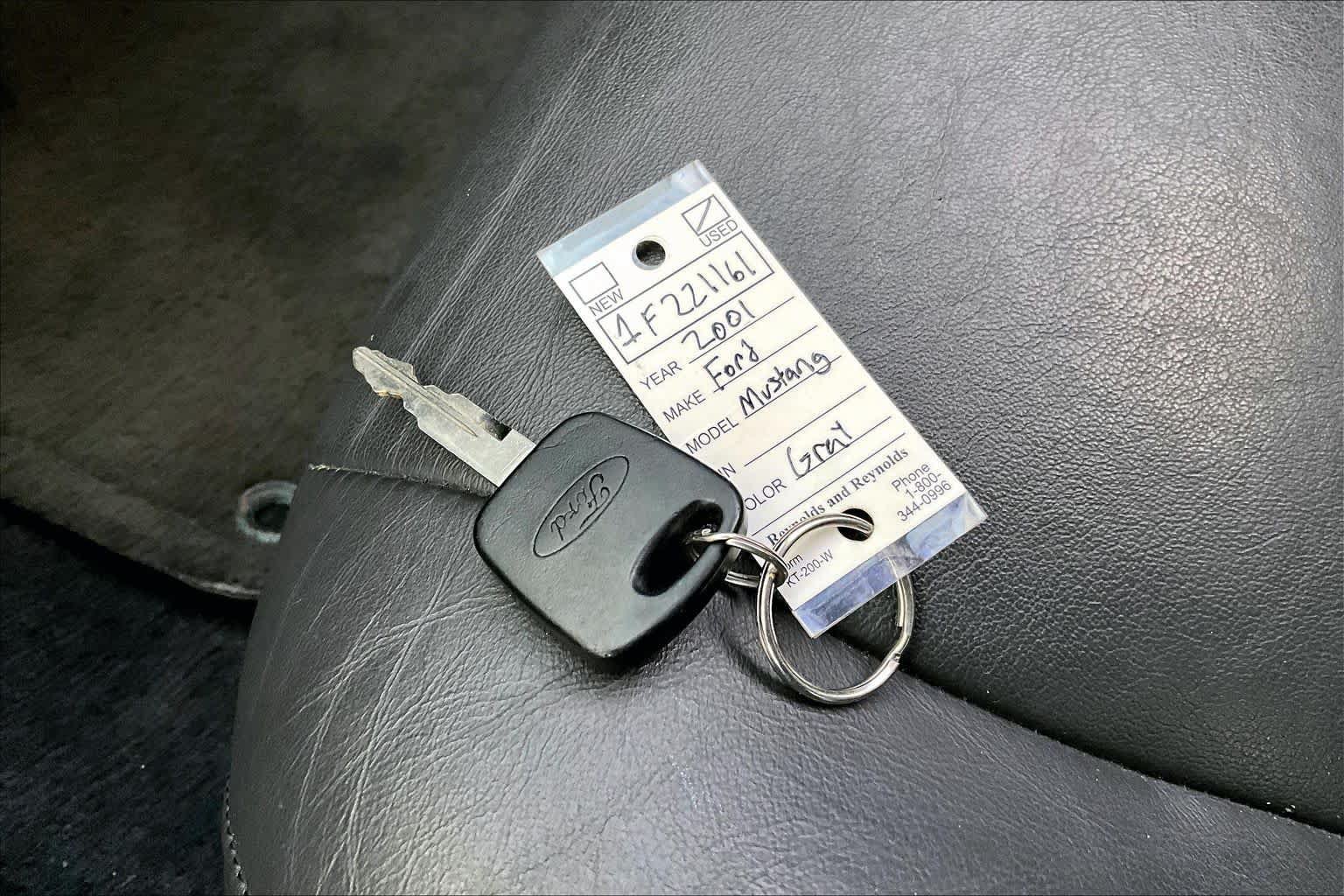 Used 2001 Ford Mustang GT RWD image 14