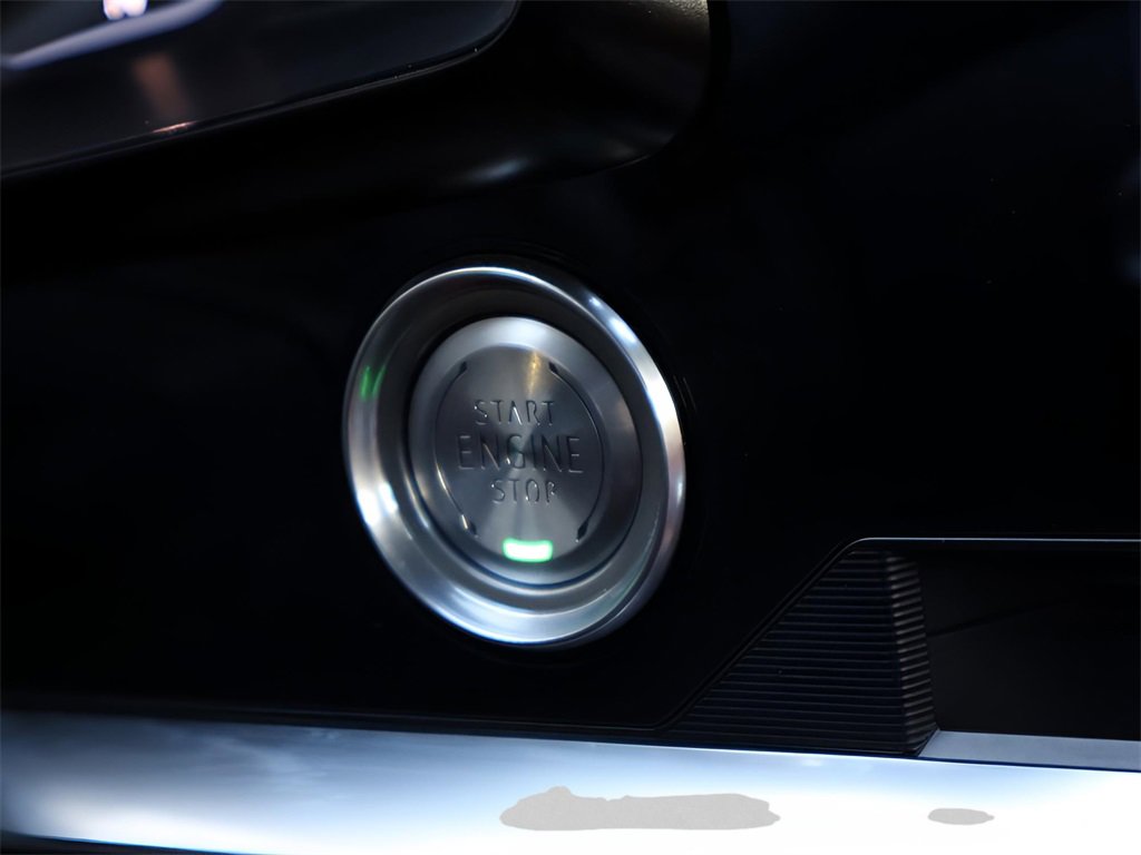 Used 2023 Chevrolet Corvette Stingray Premium Conv w/ Z51 Performance Package image 33